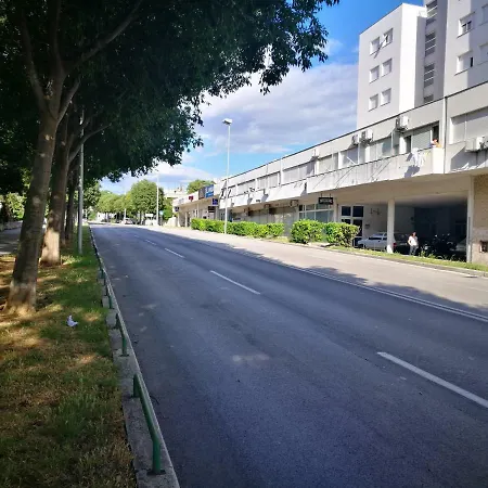 Doris,self Check In * Split