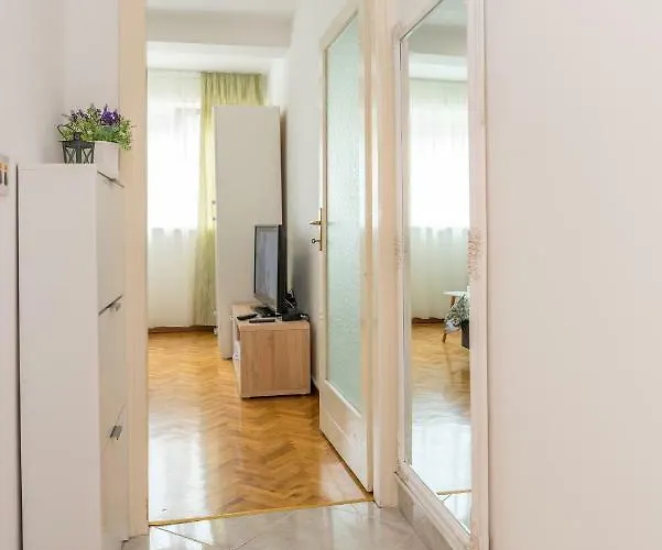 Doris,self Check In 公寓 *